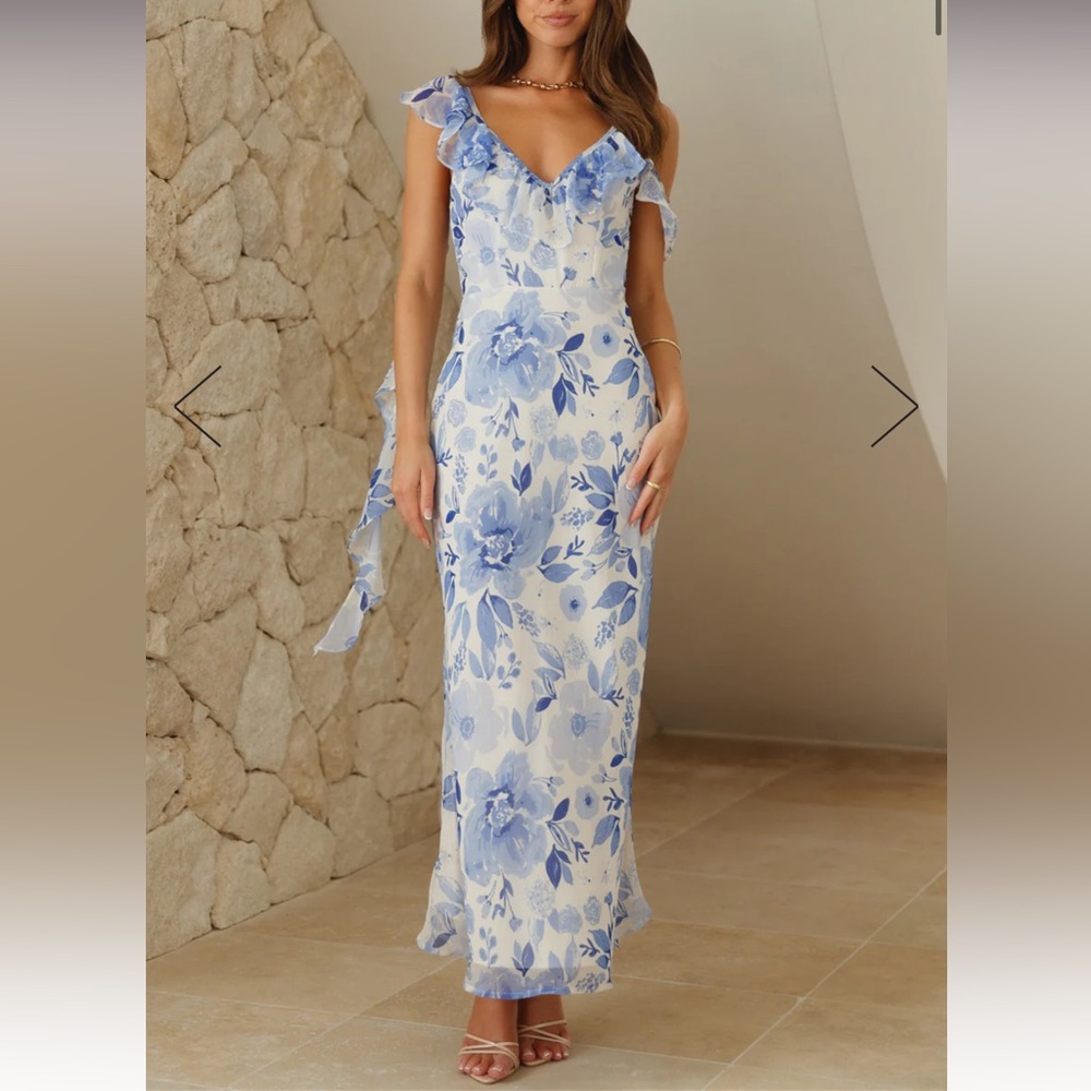 Hello Molly Soft Days Maxi Dress Blue Floral